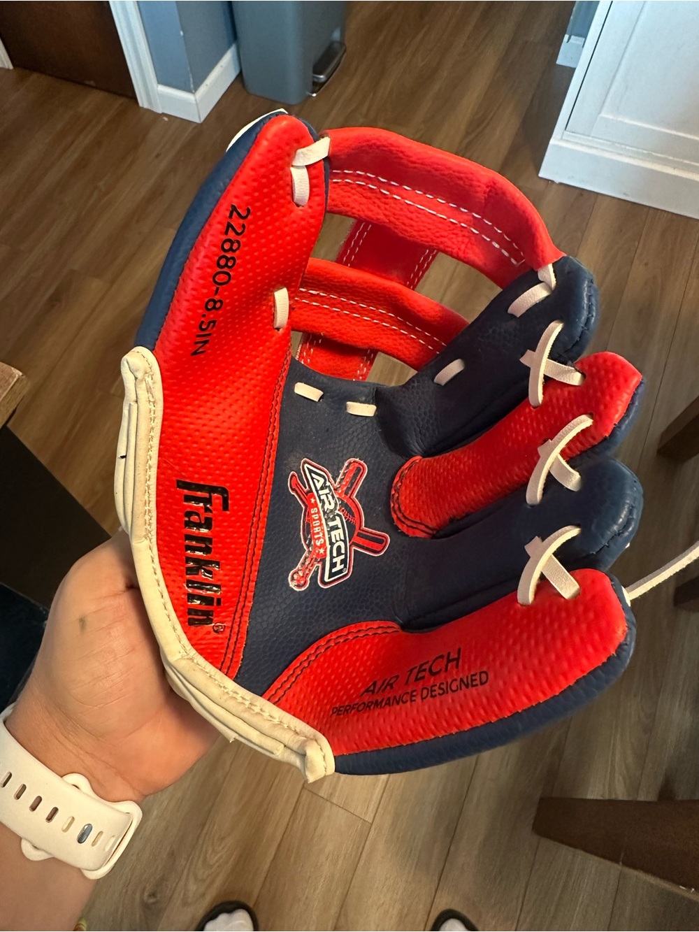 Kids Red and Navy Baseball Glove - Air Tech